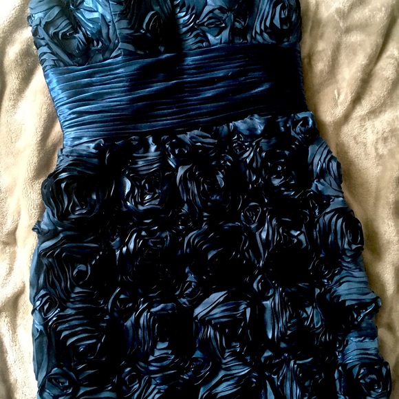 Dress 👗 - Picture 3 of 3